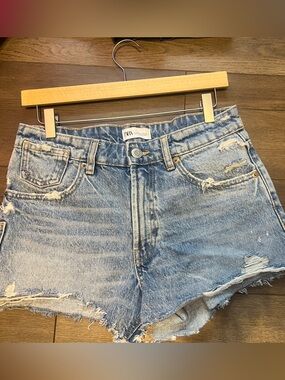 Zara Jean Shorts size 6